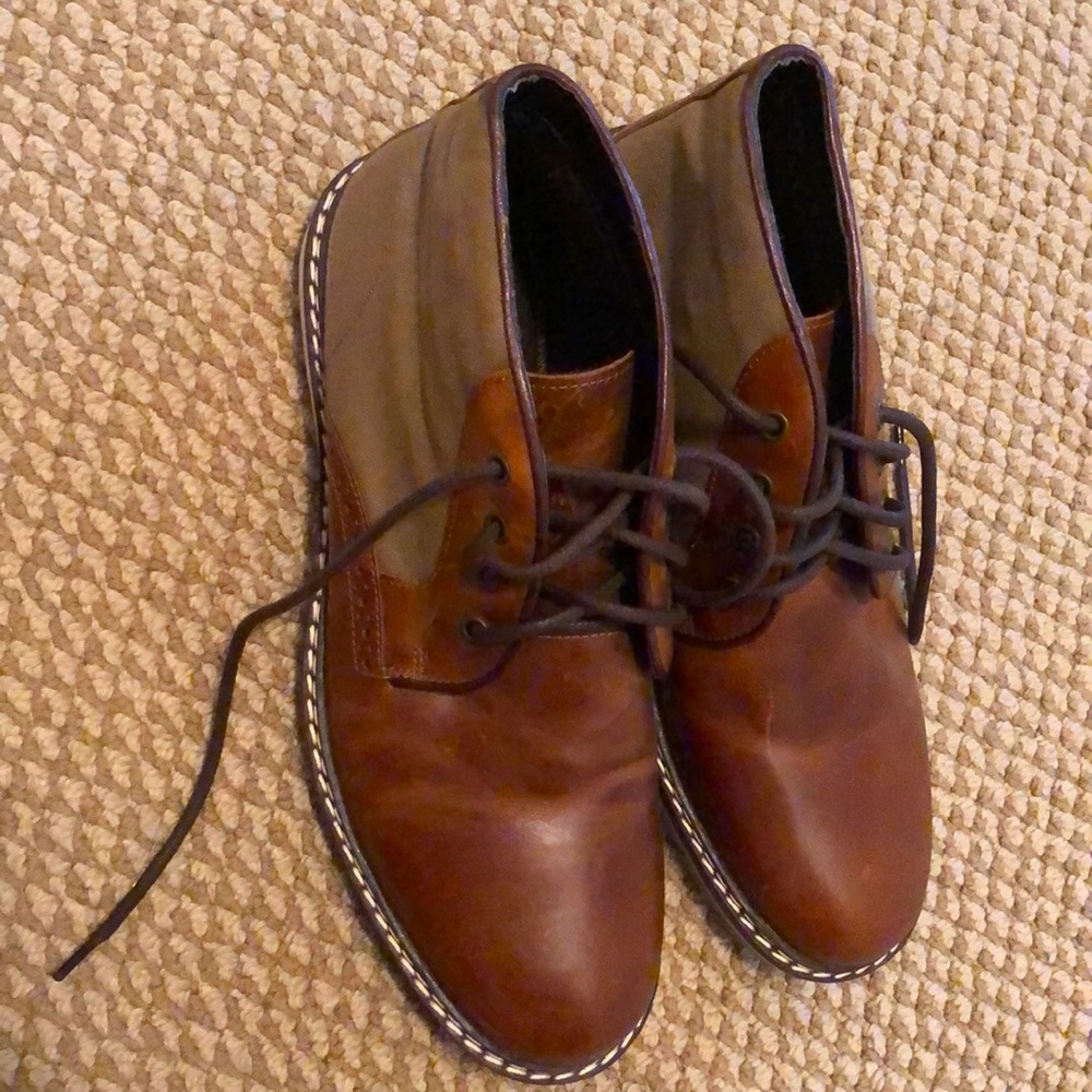 New Crevo chukka boots